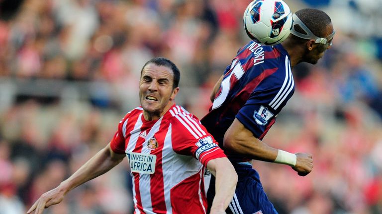 John O'Shea: Sunderland skipper challenges team