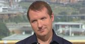 Wayne Rooney should not swap Man Utd for Chelsea, says Henry Winter