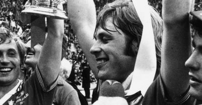 Ex-United star Greenhoff dies