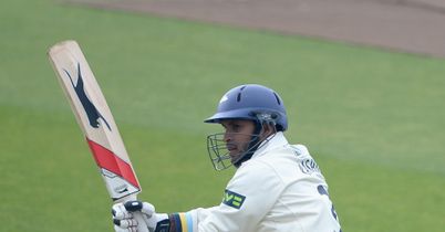 Rashid ton helps beat Bears