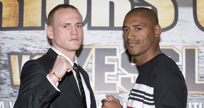 Noe Gonzalez Alcoba (r) hopes to land another world title shot