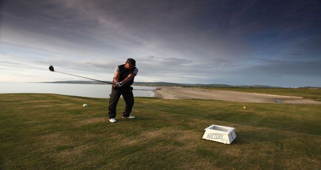 Favourite Hole: The 1st (The Battery), Machrihanish Golf Club