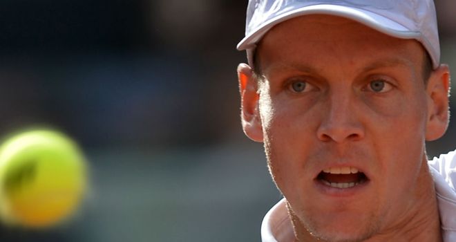 Tomas Berdych: Beat Alexandr Dolgopolov in Wimbledon warm-up event