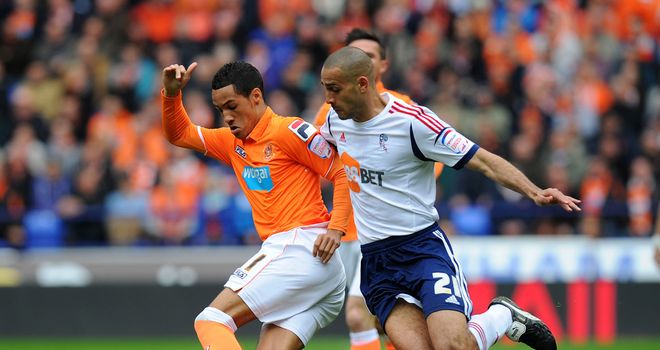 Tom Ince: Battles for the ball with Darren Pratley