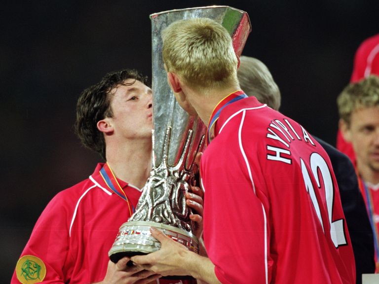 Liverpool won an extraordinary final in 2001