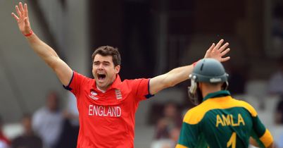 England cruise into final