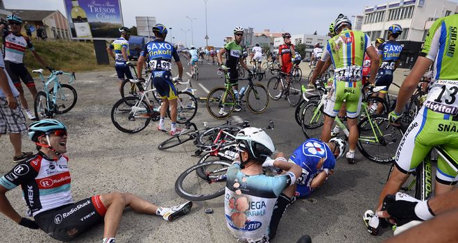 A late crash wiped out most of the peloton