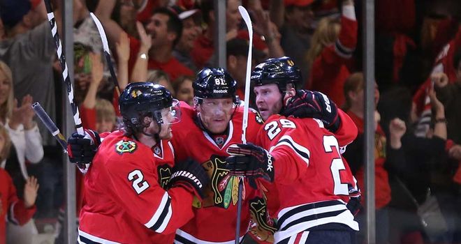 Marian Hossa: Chicago Blackhawks celebrate