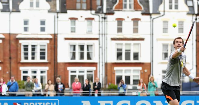 Andy Murray: Comeback stalled due to rainy conditions at Queen's