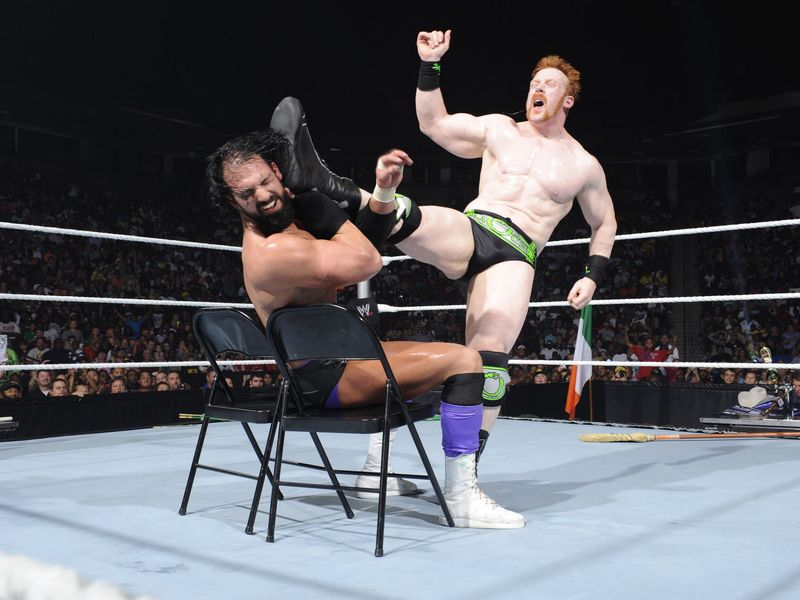 Sheamus Brogue Kicked Damien Sandow to win a Dublin Street Fight