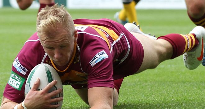 Aaron Murphy scores one of his two tries