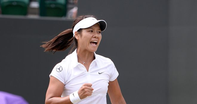 Li Na: Through to the last eight at Wimbledon after thrashing Roberta Vinci