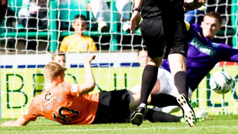 Stuart Armstrong: Gives Dundee United the lead against Hibernian