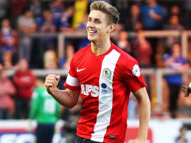 Tom Cairney: Blackburn want to extend his stay
