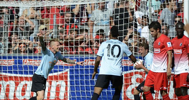 Niki Zimling celebrates for Mainz