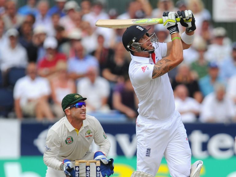 Kevin Pietersen: Remaims available for fifth Test