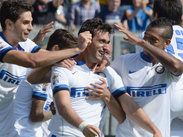 Diego Milito and Inter celebrate their fifth goal