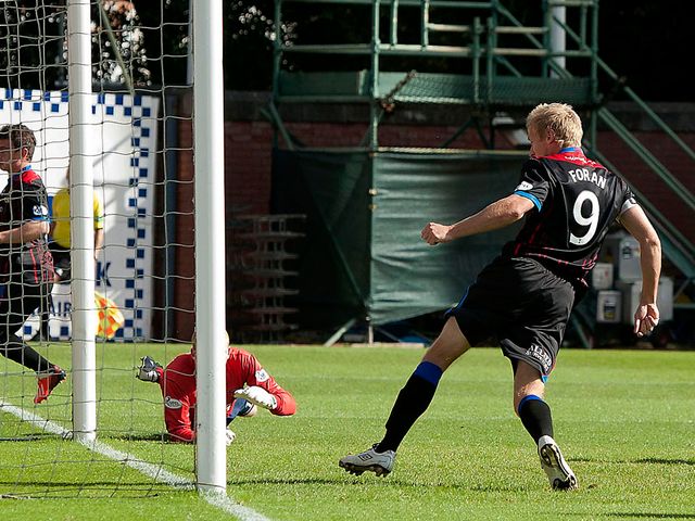 Richie Foran scores for Inverness