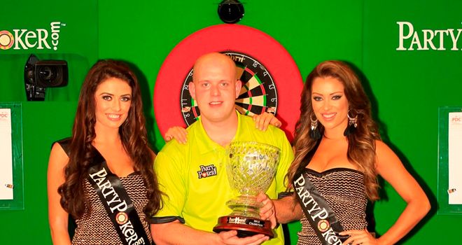 michael-van-gerwen-world-grand-prix-darts-dublin_3009100.jpg?20130924163843