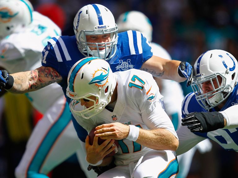 The pocket collapses on Ryan Tannehill