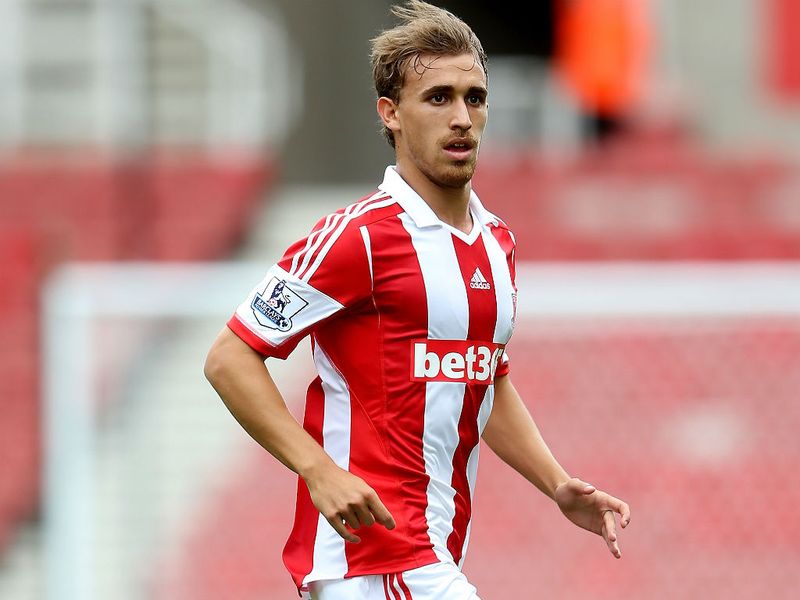 http://e0.365dm.com/13/09/800x600/marc-muniesa-stoke-city_3005893.jpg?20131011160326