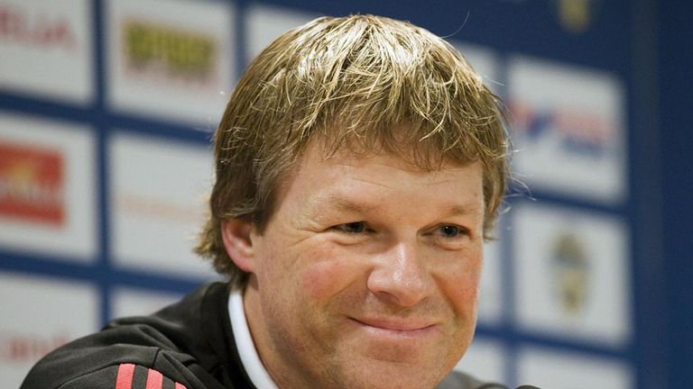 Erwin Koeman: Received a one-match touchline ban