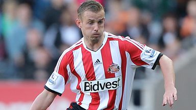 Lee Cattermole: Not joining Stoke City from Sunderland