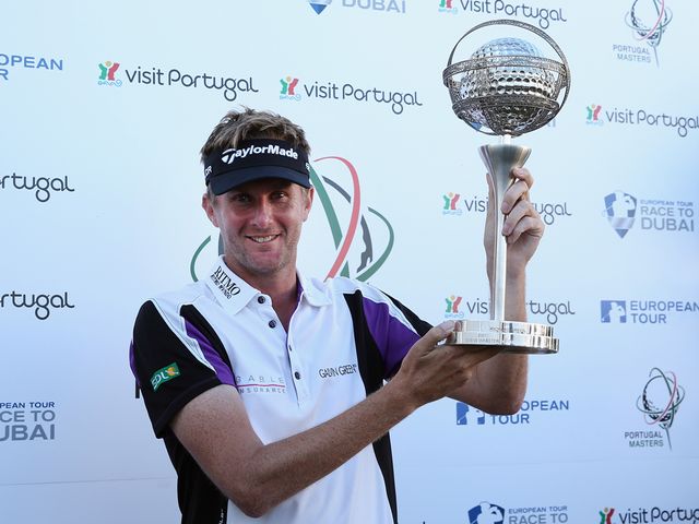 David Lynn celebrates with his trophy.