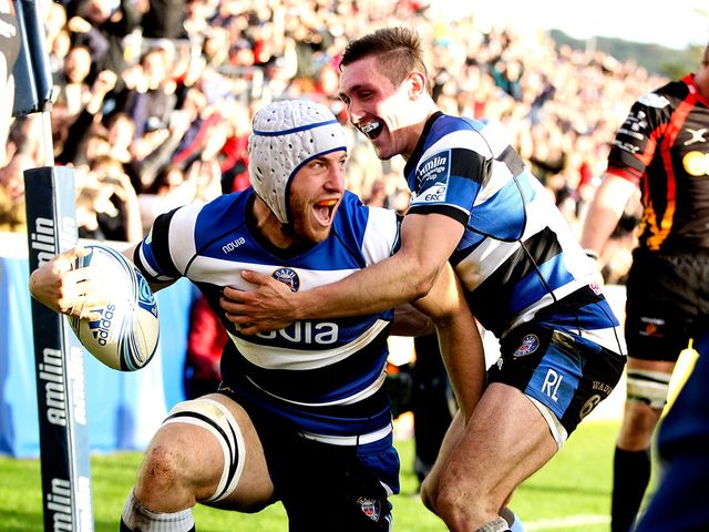 Mat Gilbert celebrates his Bath try