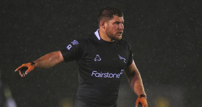 Rob Vickers: Veteran forward extends Newcastle stay