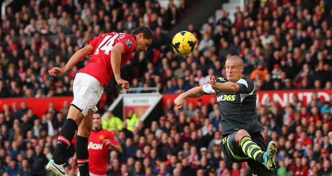 Javier Hernandez: Heads home United's winner