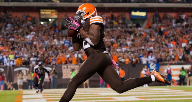 Josh Gordon scores for the Cleveland Browns