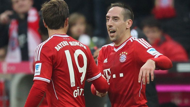 Franck Ribery (r): Celebrates with Mario Gotze