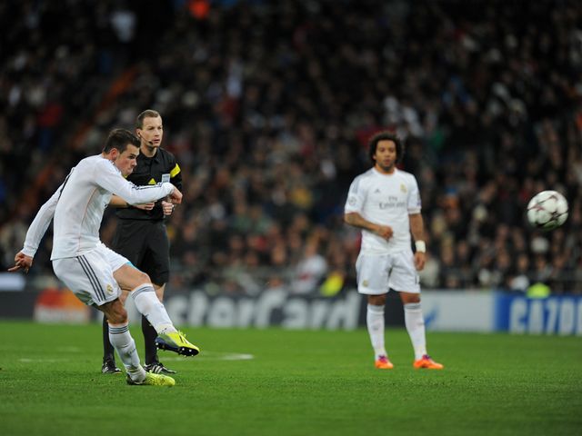 Gareth Bale scores Real Madrid's opening goal
