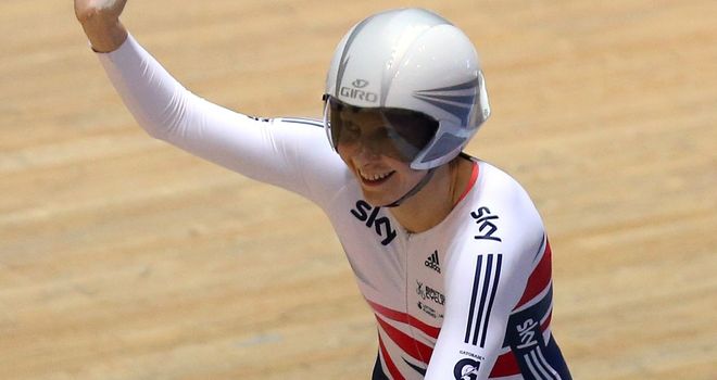 Jo Rowsell dominated the women's individual pursuit final