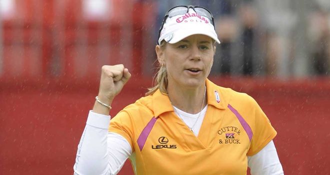 Annika Sorenstam celebrates winning her final tournament in 2008