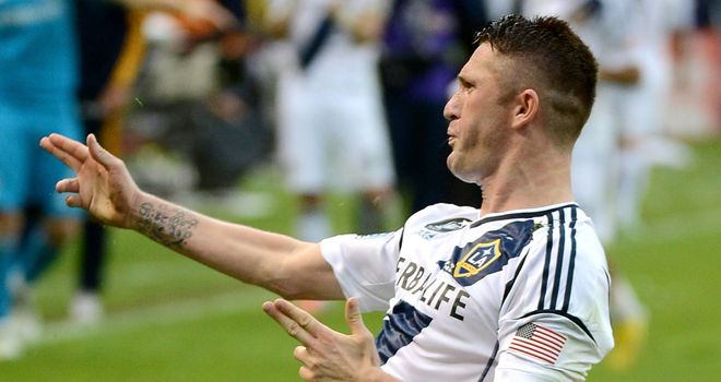 Robbie Keane: Irish striker agrees new LA Galaxy deal