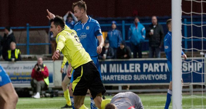 Steven Thompson: Turns away after putting Saints 2-1 up against Queen of the South