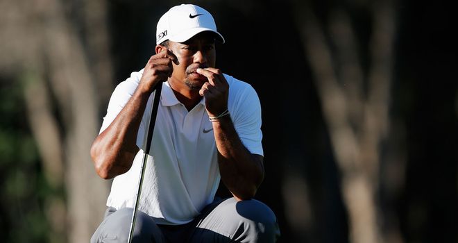 Tiger Woods: Closing on leaders