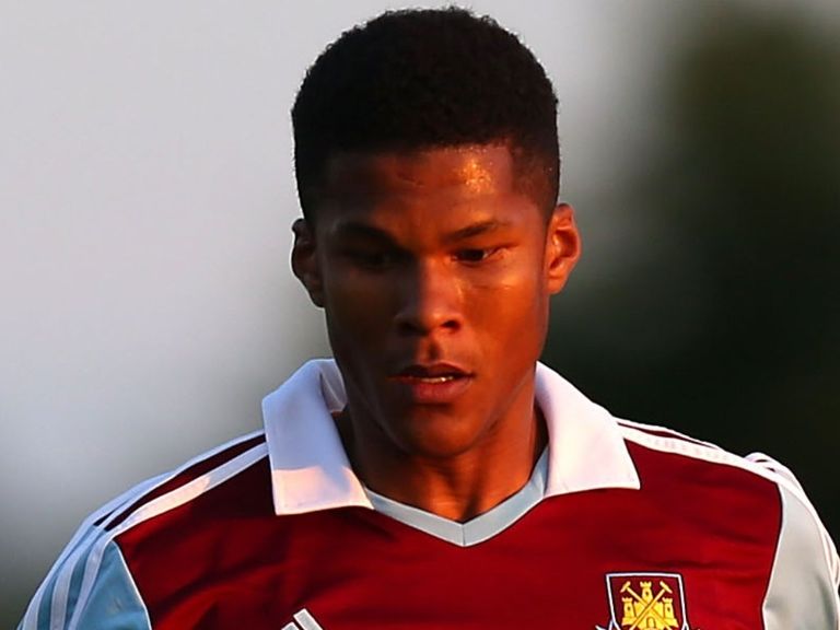 Jordan Spence: Heading to Stadium:mk