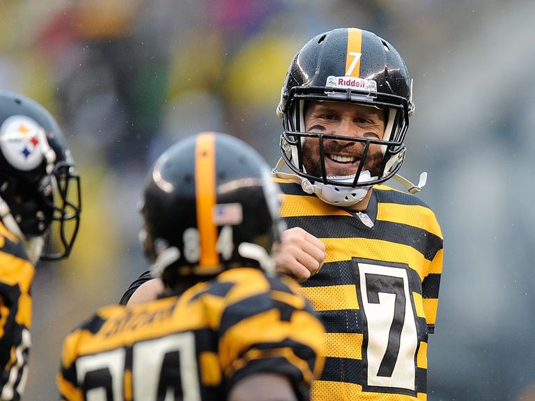 Ben Roethlisberger celebrates against the Detroit Lions