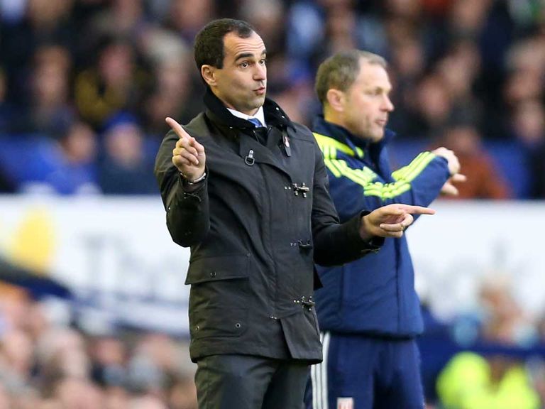Roberto Martinez: Wants Everton to play with freedom at Old Trafford