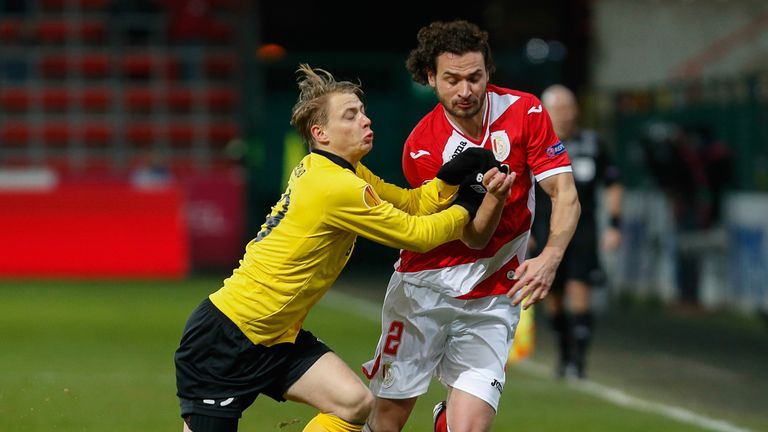 Simon Hedlund and Alessandro Iandoli: Battle for the ball