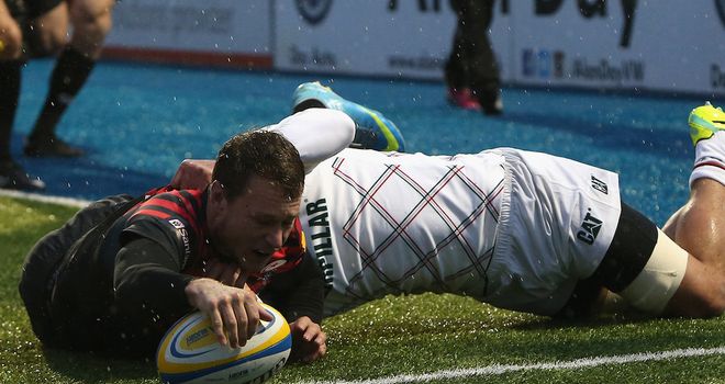 Jack Wilson reaches over to score Sarries' first try