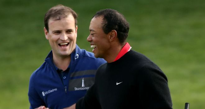 Zach Johnson (L) overcame Tiger Woods down the stretch to win World Challenge