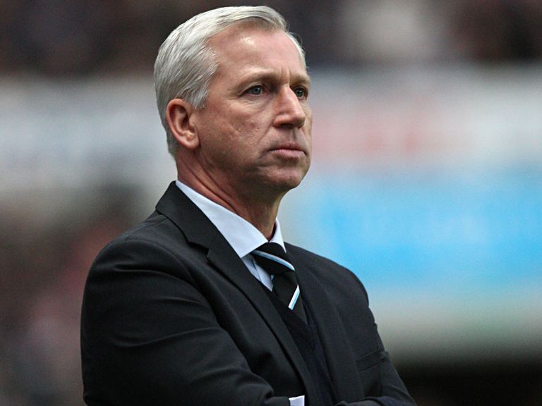 Alan Pardew will have to deal with fixture change say the Premier League