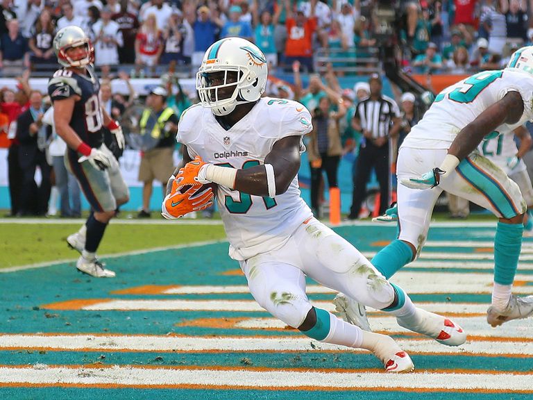 Michael Thomas intercepts with two seconds remaining