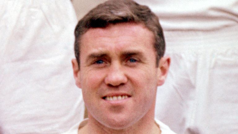 Bobby Collins: Passes away at the age of 82