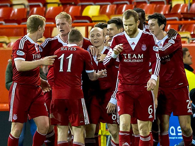 Aberdeen celebrate Willo Flood's late winner