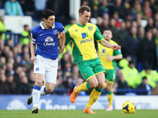 Gareth Barry opened the scoring for Everton